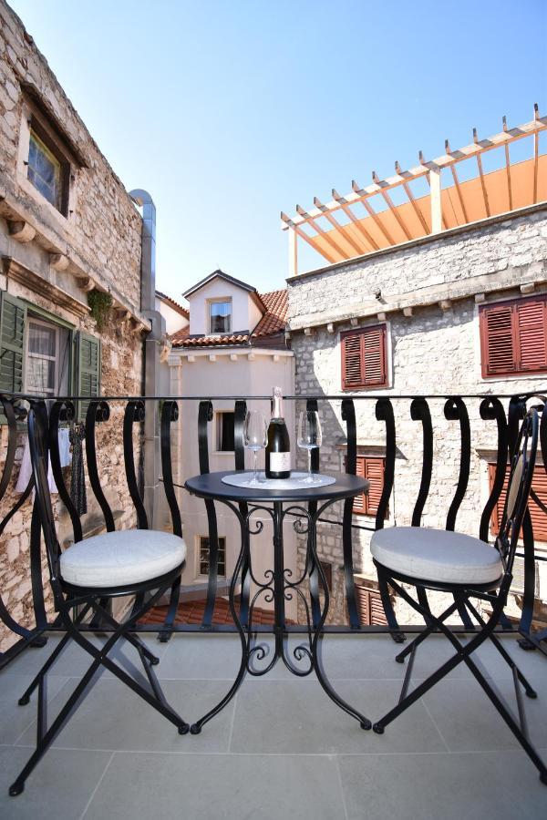 Palace M Šibenik Exterior foto